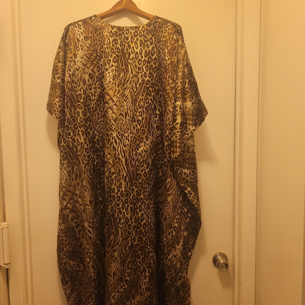 Animal Print Kaftan Dress and GAP Paisley Dress (TWO DRESS BUNDLE) - Picture 2 of 8